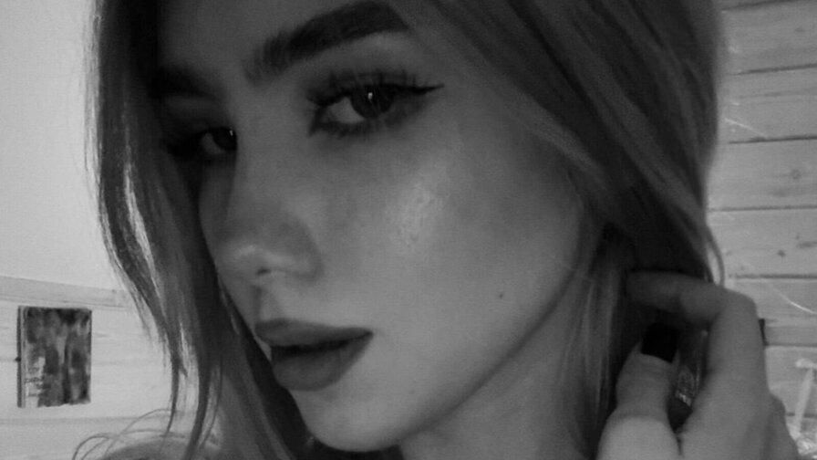 EmmaBlond